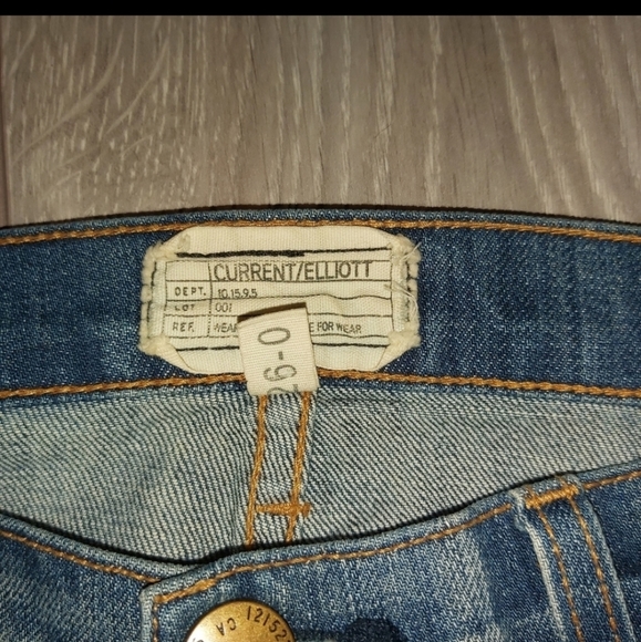 CURRENT Elliott ripped boyfriend jeans - Picture 3 of 5